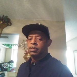 Meet your Posher, Eddis